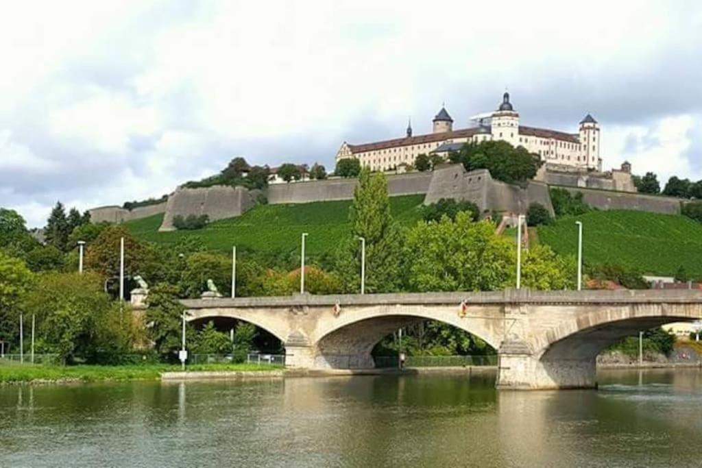 Willkommen In Wuerzburg اهلا بكم فى Willcome Kültér fotó